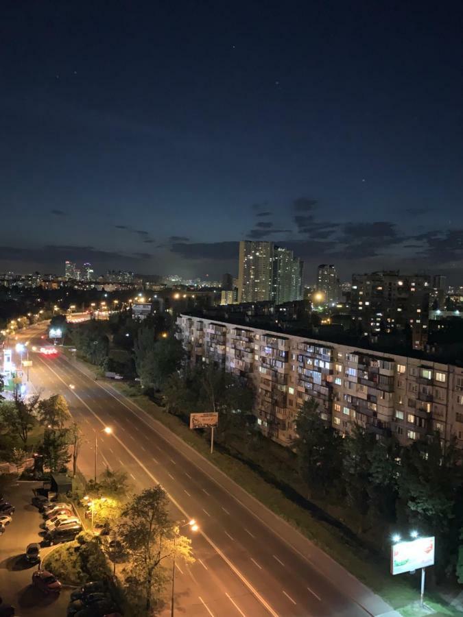 Apartment On Shamo 1 Boulevard 키예프 외부 사진
